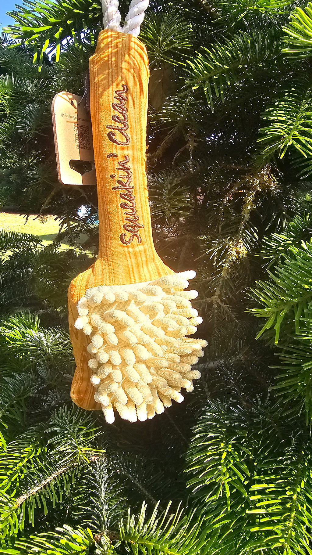 Bark 'n' bristles