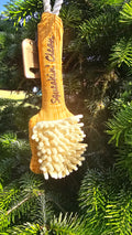 Bark 'n' bristles