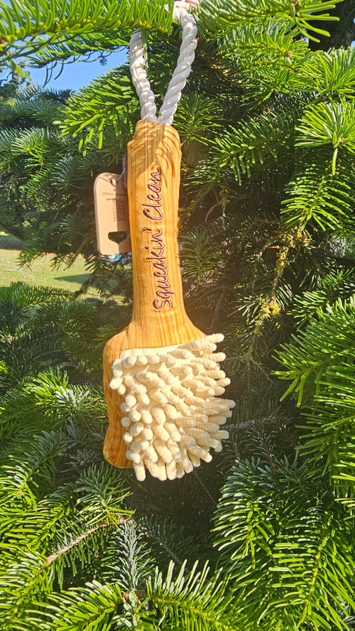 Bark 'n' bristles